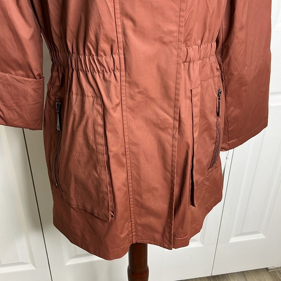 Nikki Jones Solid Anorak Jacket - Picture 4 of 10